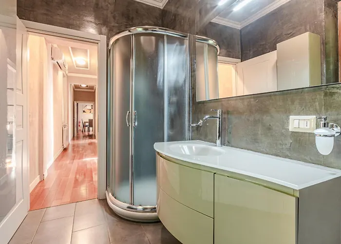 Piccolomini سيينا